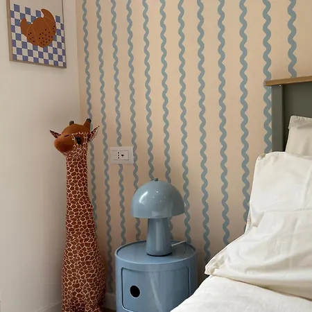 Muratori Orange Bohemian House - 3 Bedrooms 아파트