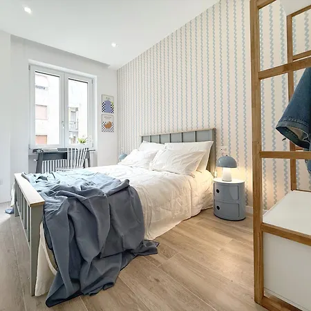 Muratori Orange Bohemian House - 3 Bedrooms 아파트